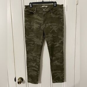 Levi’s 711 camo pants
